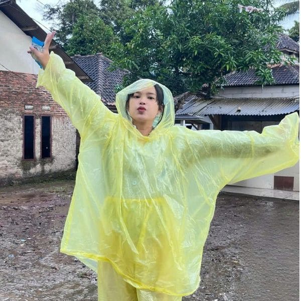4 Điểm Đáng Chú Ý Của Áo Mưa Thời Trang Tiện Lợi 1 Áo Mưa Thời Trang Cao Cấp
