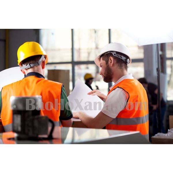 Áo Kỹ Sư Nhiều Túi Và Cách Chọn Chất Vải Giữ Được Form Dáng 2 Áo bảo hộ lao động dài tay có túi ngực, kiểu áo thường dùng cho kỹ sư giám sát