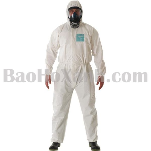 Quản Lý Trang Bị Bảo Hộ Lao Động - Sổ Cấp Phát Và Hồ Sơ Cần Có 3 Cán bộ an toàn kiểm tra tình trạng quần áo bảo hộ trước khi kết luận dùng tiếp hay loại bỏ