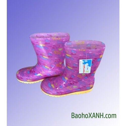 Ủng cao su trẻ em màu tím có quai kéo hai bên miệng ủng để bé tự xỏ chân