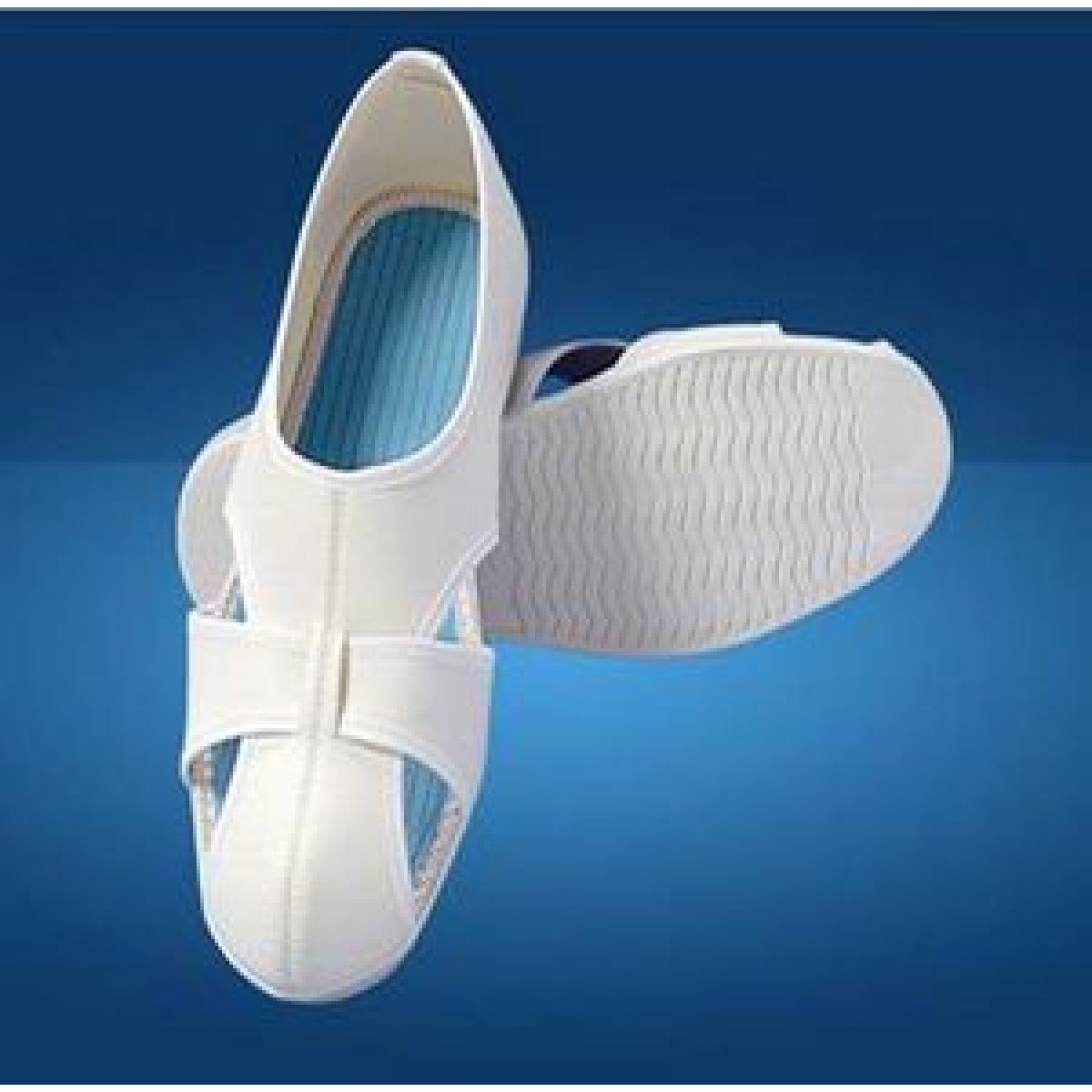 8 Lý Do Nhà Máy Điện Tử Chọn Giày Phòng Sạch Cổ Thấp Thoáng Khí 4 Giày phòng sạch chống tĩnh điện mã GVA0002 nhìn rõ phần mũi và đế giày