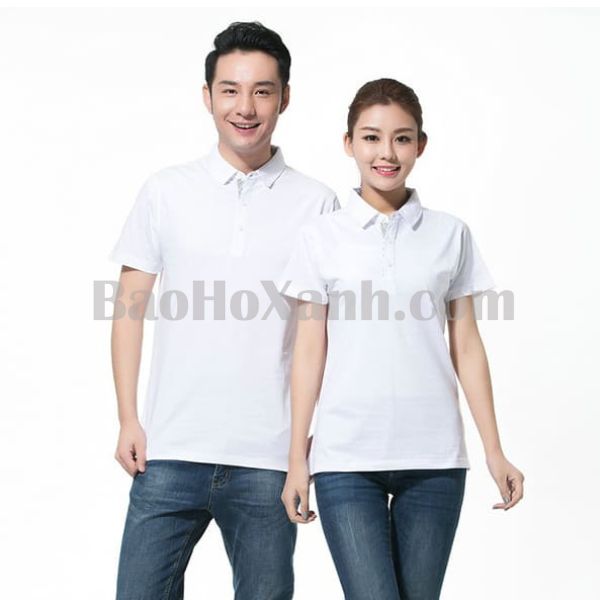 Áo Polo Đồng Phục Lễ Tân - Chọn Và Cấp Phát Cho Đội Tiếp Khách 2 Cận cảnh nẹp cúc và cổ bề của một chiếc áo polo dùng làm đồng phục
