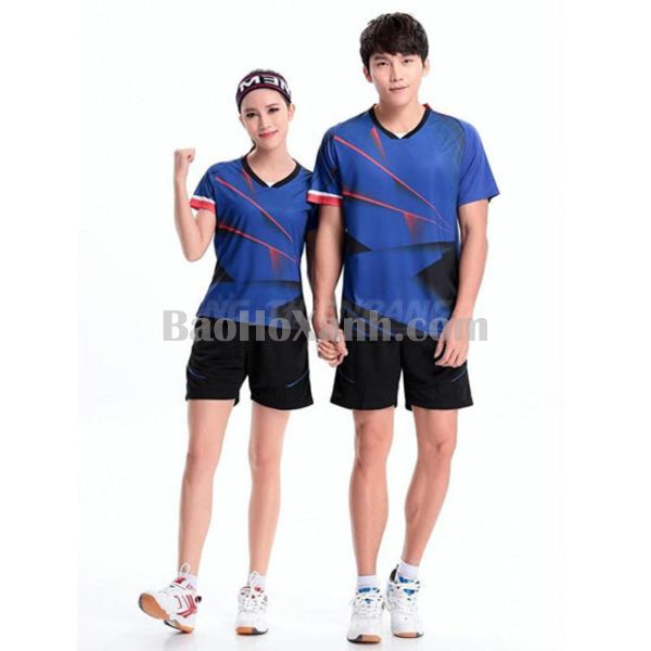 Áo Thể Thao Nam Đồng Phục - 5 Lưu Ý Quan Trọng Khi Chọn 1 Bộ đồng phục thể thao gồm áo và quần bày sẵn trước buổi phát cho đội