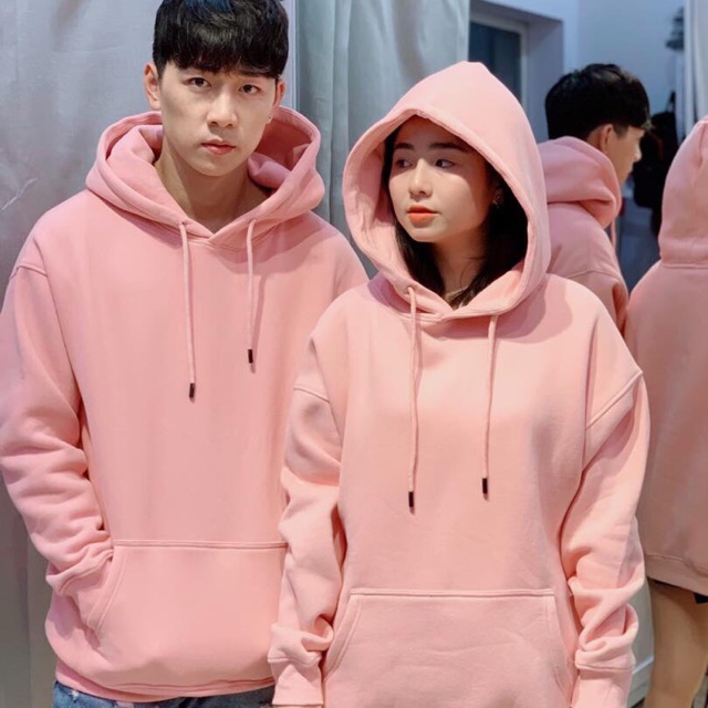 Top Những Mẫu Đồ Đồng Phục Gia Đình Đẹp Phá Đảo 4 Áo khoác hoodie có mũ trùm dùng làm đồng phục nhóm