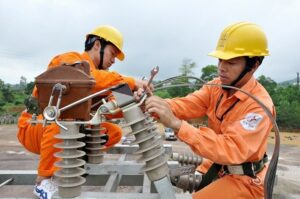 Đồng Phục Điện Lực - Đảm Bảo An Toàn Cho Nhân Viên Điện Lực 1 Đồng phục điện lực tốt