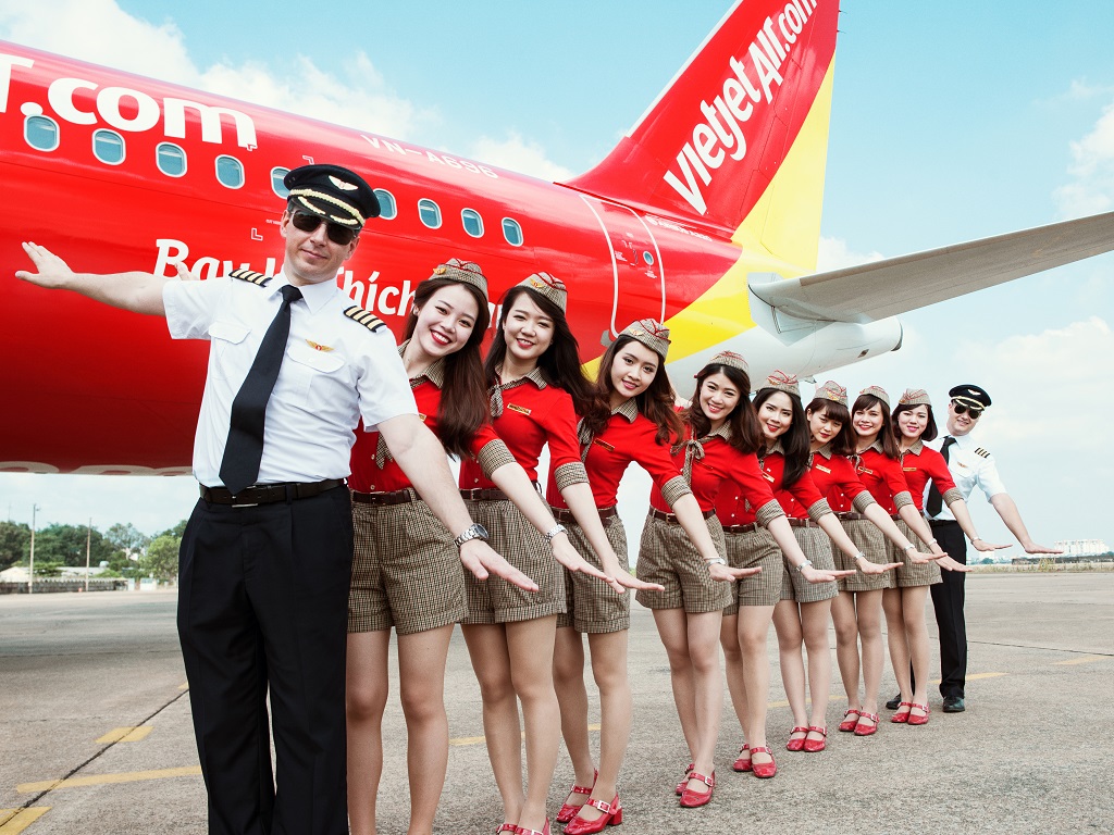 Đồng Phục Công Sở - Nét Đẹp Riêng Tại Văn Phòng 1 Đồng phục công sở Vietjet Air