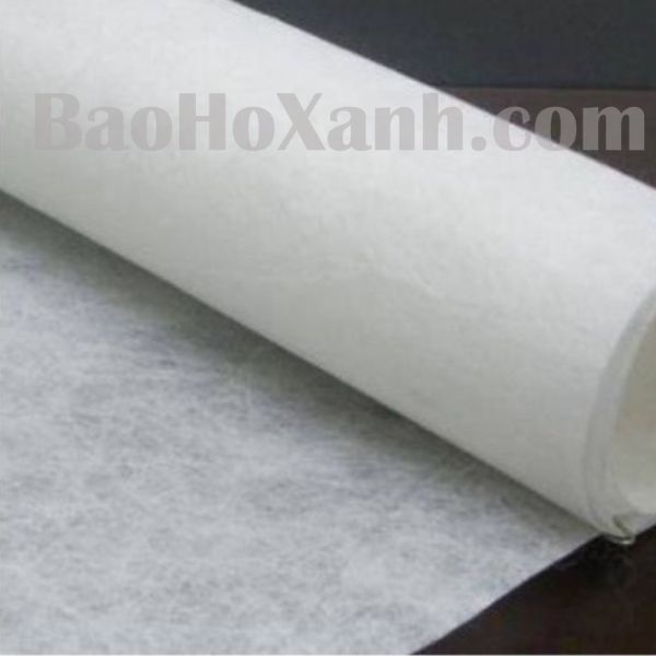 Vải Địa Kỹ Thuật: Ứng Dụng, Lợi Ích Và Hướng Dẫn Sử Dụng 2 Cuộn vải địa kỹ thuật không dệt, thấy rõ bề mặt xốp gồm các sợi xếp ngẫu nhiên