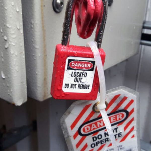 5 Ích Lợi Nếu Vận Dụng Khóa LOTO Lockout Cho Doanh Nghiệp 1 Khóa LOTO Cho Máy Móc