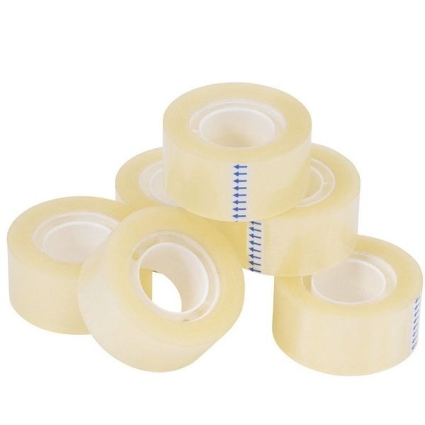Băng keo trong cuộn lớn dùng đóng thùng carton trong kho