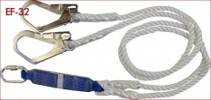 Dây Chống Sốc 2 Móc ADELA EF-32 khi trèo cột và làm việc trên giàn giáo