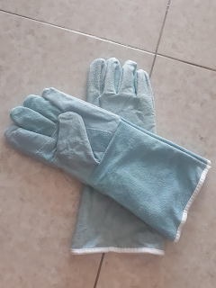 Găng tay da hàn màu trắng GTD0010 dùng cho việc phụ quanh khu hàn