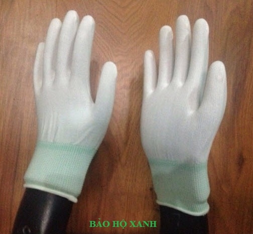Găng tay phòng sạch màu trắng phủ PU lòng bàn tay cổ tay đổi màu theo cỡ