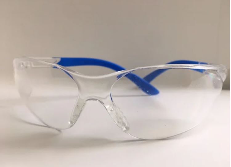 Kính bảo hộ Safegear Đài Loan mắt polycarbonate chống hơi nước nặng 24 gam