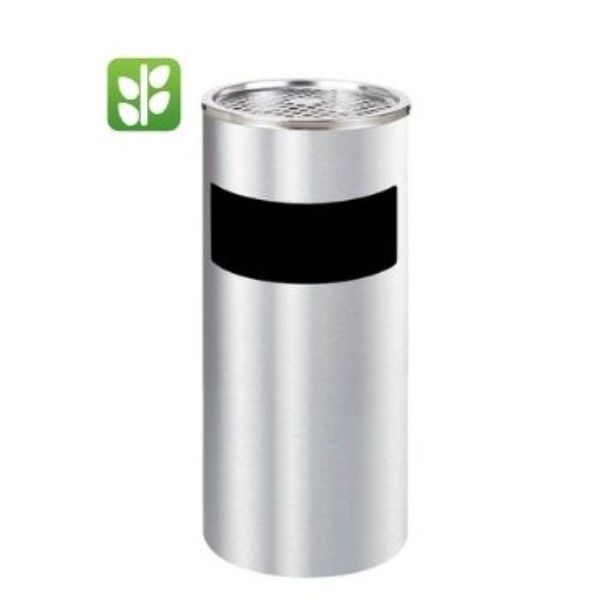 Thùng rác inox tròn có khay gạt tàn phía trên và cửa bỏ rác bên hông