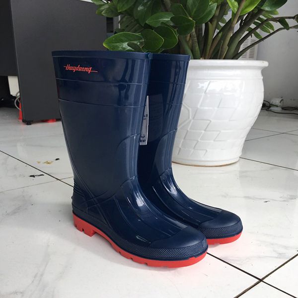 Ủng Thuỳ Dương Mũi Và Đế Thép SS1065 nhìn tổng thể