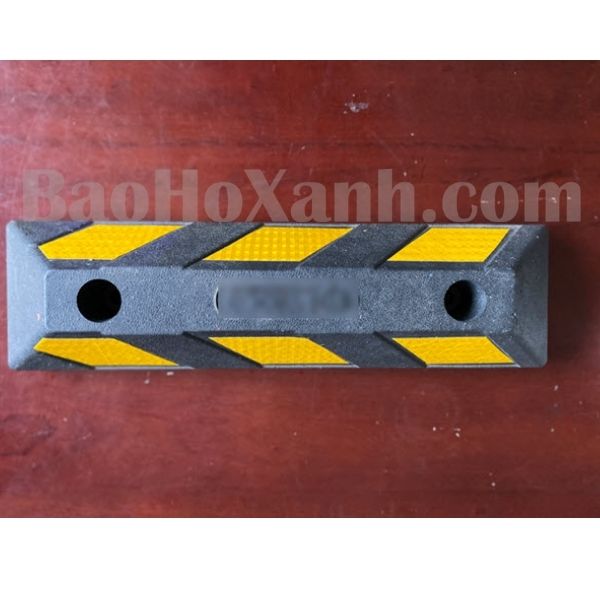 Chặn Lùi Sau Xe Hơi
