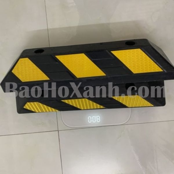Chặn Lùi Sau Xe Phản Quang Vàng Suntech