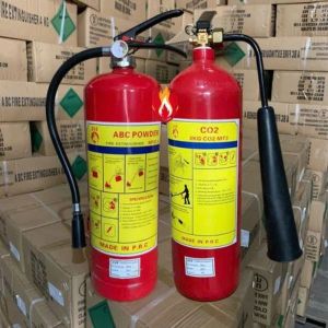 Bình Chữa Cháy Hàn Quốc 3kg3 Chính Hãng Giá Tốt Là Lựa Chọn Phù Hợp Cho Nhu Cầu Trang Bị Thiết Bị Phòng Cháy. Thiết Kế Tiện Dụng, Dễ Bố Trí Và Thao Tác, Giúp Người Dùng Chủ Động Chuẩn Bị Phương Án Xử Lý Đám Cháy Nhỏ Trong Nhiều Không Gian Khác Nhau.