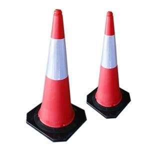 Cọc tiêu nhựa tròn đỏ đế cao su đen