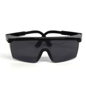 Kính Usafety Mỹ Tiêu Chuẩn CE Màu Đen 152 Chống Trầy Xước
