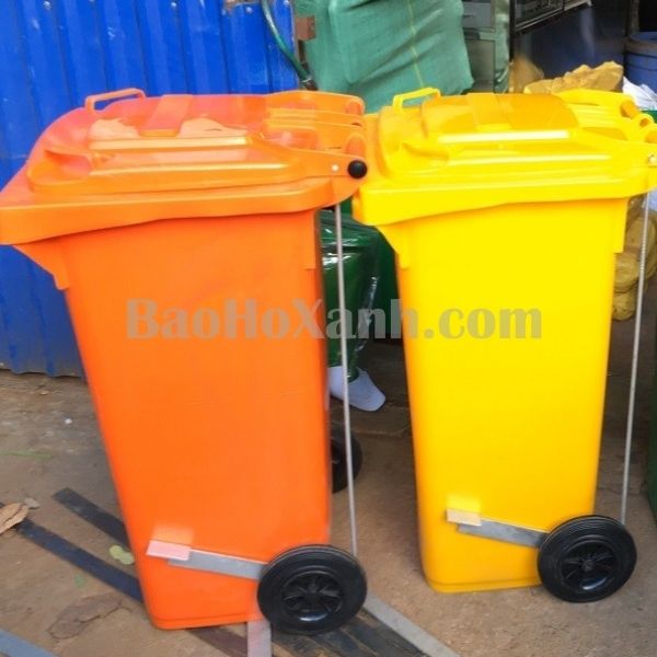 Thùng Rác 120l Đạp Chân Hông Màu Vàng Cam