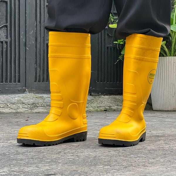 Ủng Cao Su Bền Bỉ