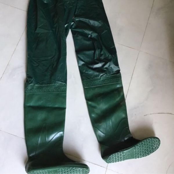 Ủng Quần Bền Chắc